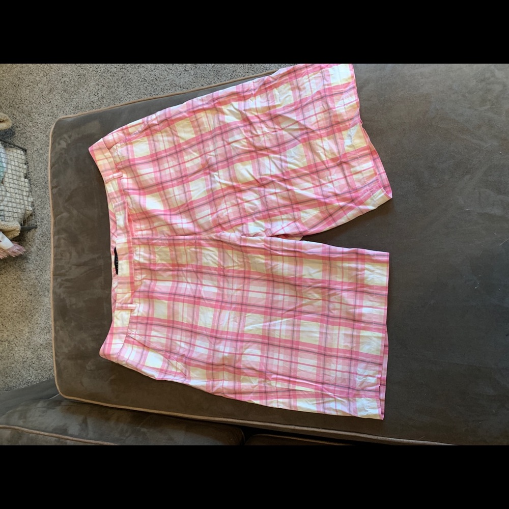 Women’s Talbots pink plaid shorts 14